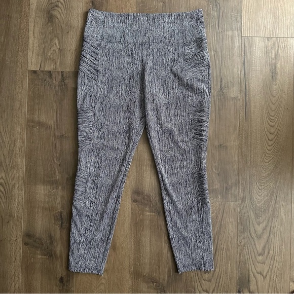 Athleta Delancey Textured Moto Tight Legging - Size Large - Picture 8 of 16